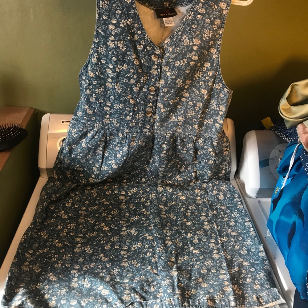Women’s dress